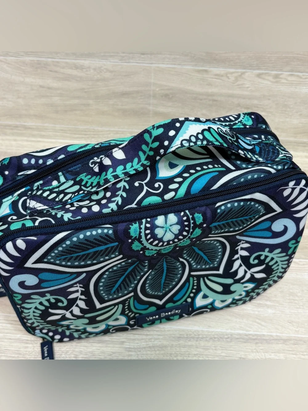 Vera Bradley Double Zip Toiletry Bag Travel Cosmetic Island Medallion